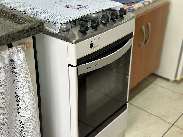 Apê com garagem, portaria 24h e ótima localização!