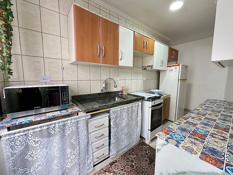 Apê com garagem, portaria 24h e ótima localização!
