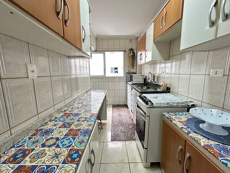 Apê com garagem, portaria 24h e ótima localização!