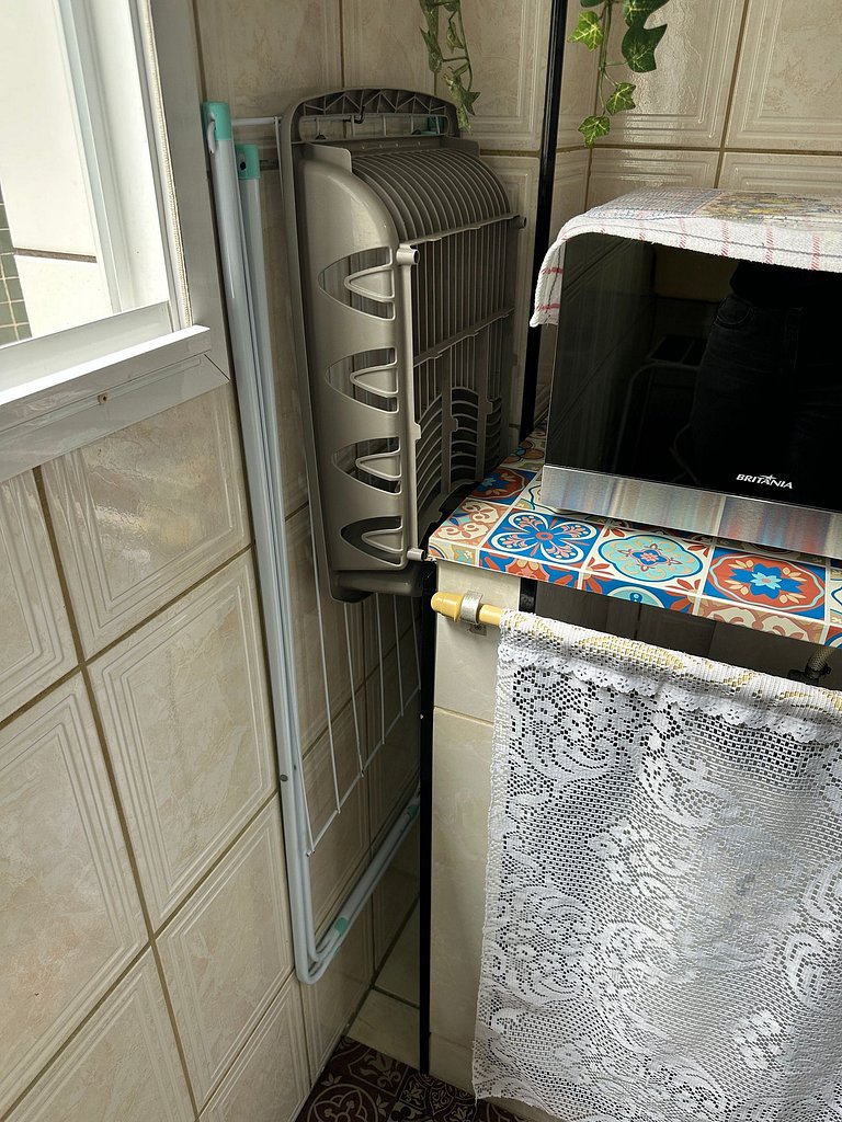 Apê com garagem, portaria 24h e ótima localização!