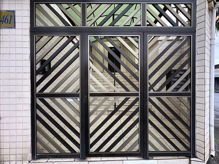 Apto c/ sacada - 5 min a pé da Praia Tupi!