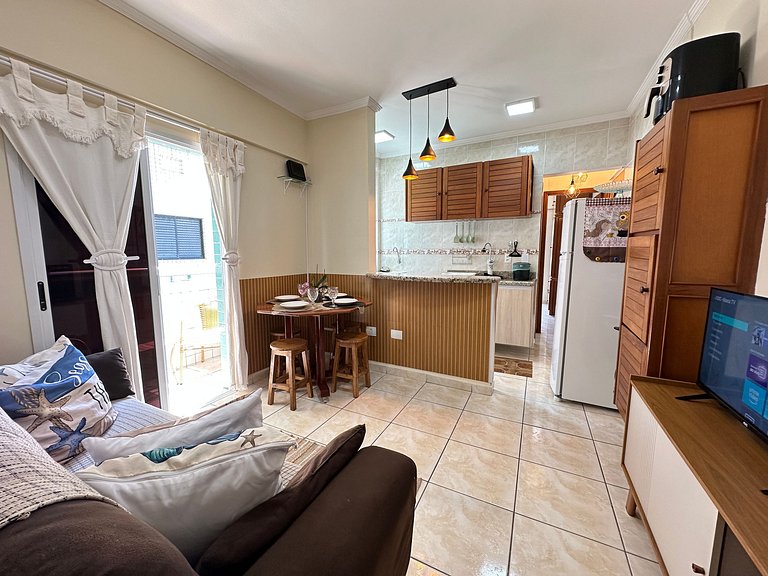 Apto no Boqueirão, 5 min da praia + Wi-Fi!