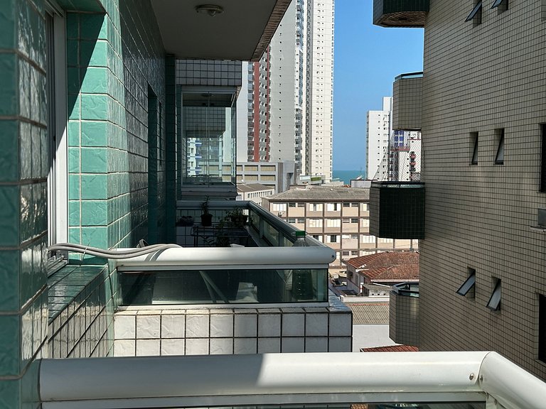 Apto no Boqueirão, 5 min da praia + Wi-Fi!