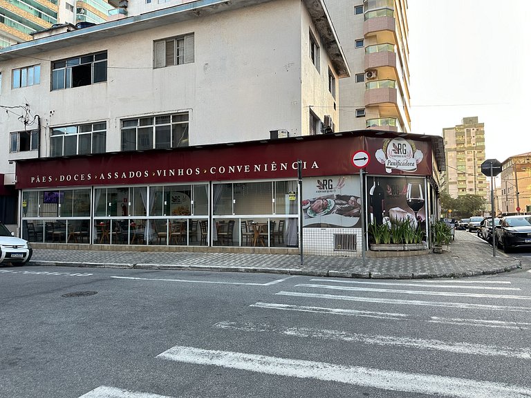 Tupi: praia a 2 min e muito conforto!