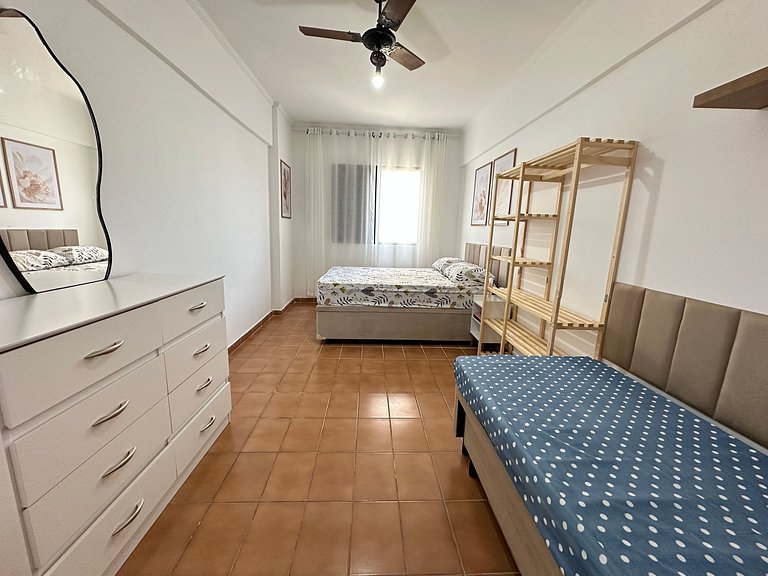 Tupi: praia a 2 min e muito conforto!