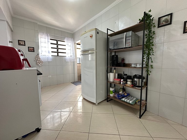Tupi: praia a 2 min e muito conforto!