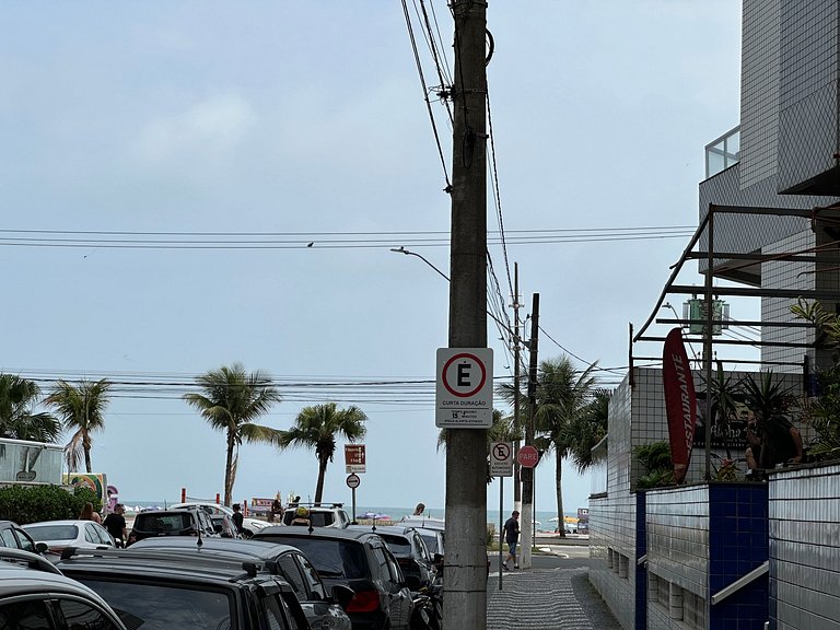 Boqueirão: 50m do mar e perto de tudo!