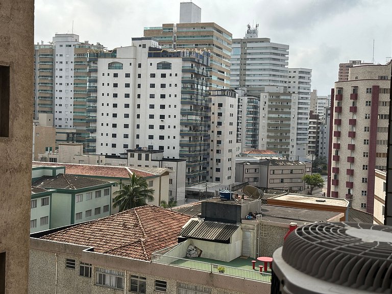 Boqueirão: 50m do mar e perto de tudo!
