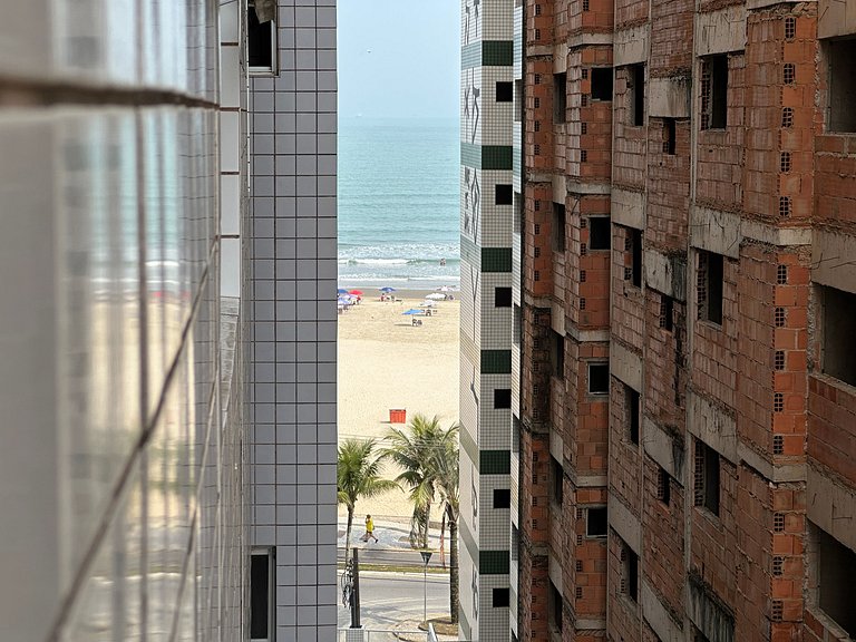 Boqueirão: 50m do mar e perto de tudo!