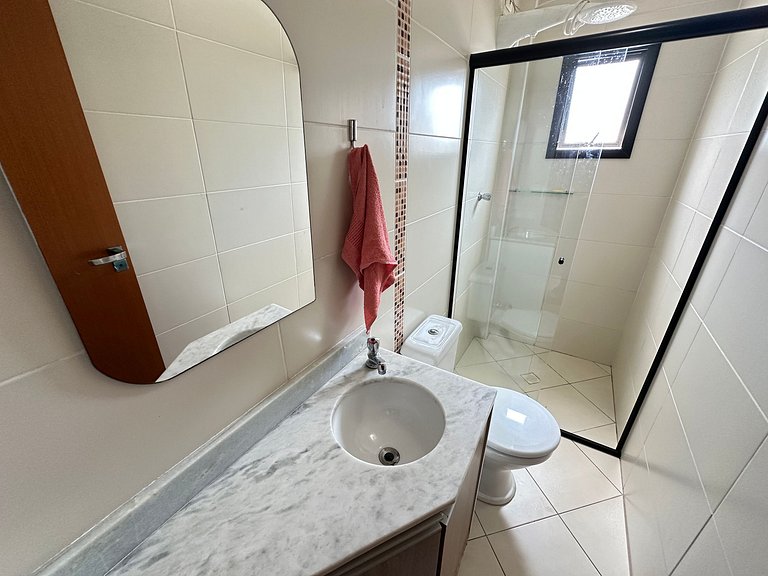 Sacada Gourmet + Vaga / A 2 min da Praia