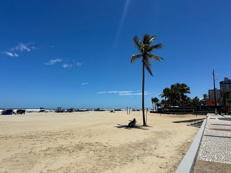 Próximo a Feirinha da Guilhermina e Frente Mar