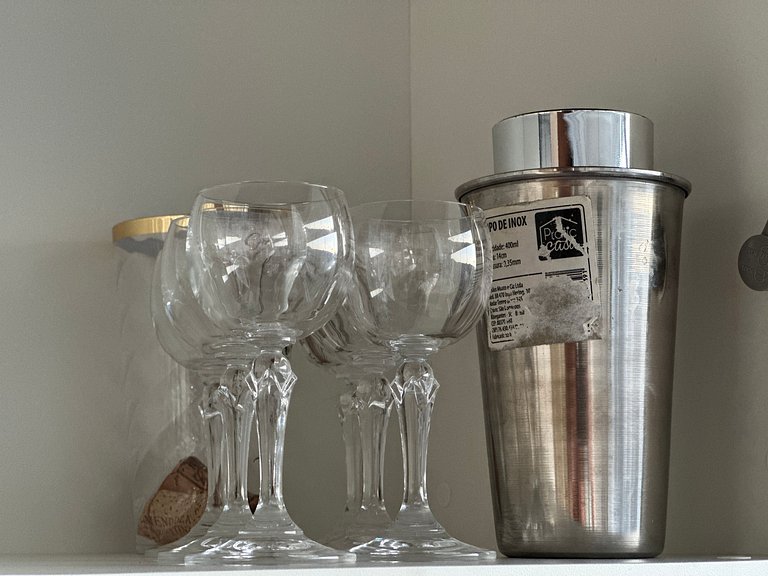 A 300m da praia, varanda gourmet vista incrível!