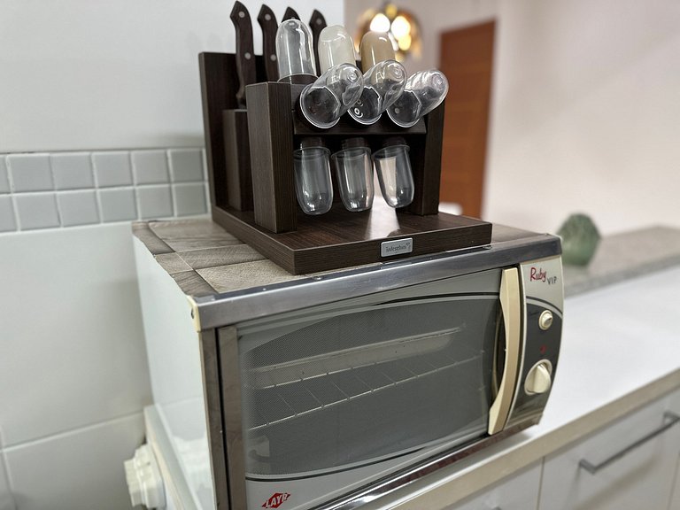 A 300m da praia, varanda gourmet vista incrível!