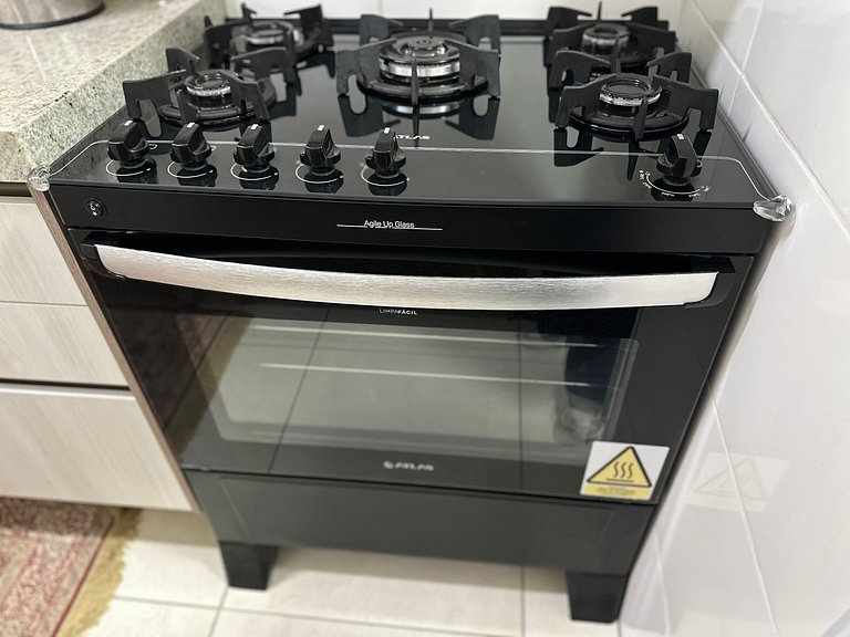 A 300m da praia, varanda gourmet vista incrível!