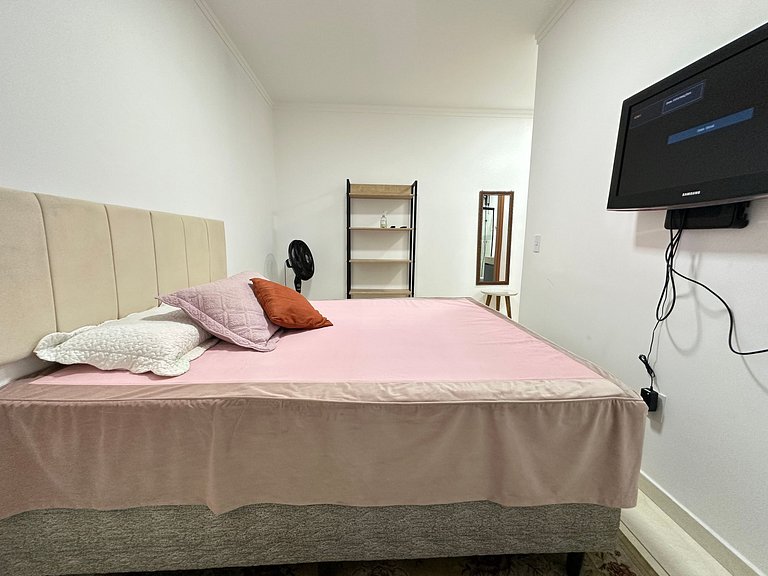 A 300m da praia, varanda gourmet vista incrível!