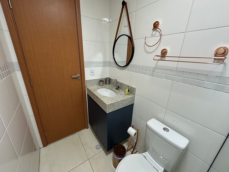 A 300m da praia, varanda gourmet vista incrível!