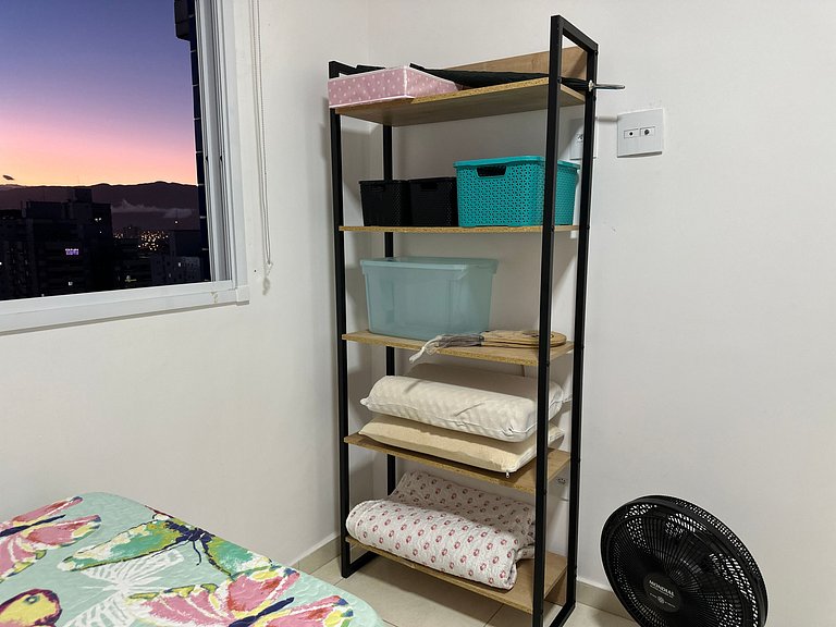 A 300m da praia, varanda gourmet vista incrível!