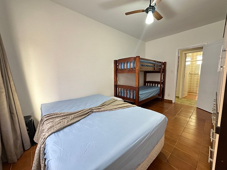 Apto completo, Wi-Fi e 1 vaga - 80m da Praia