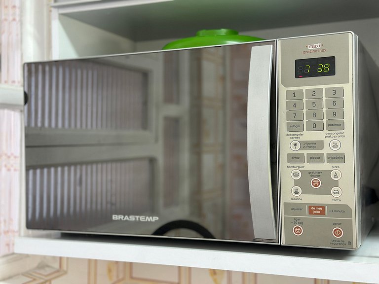 Apto completo, Wi-Fi e 1 vaga - 80m da Praia