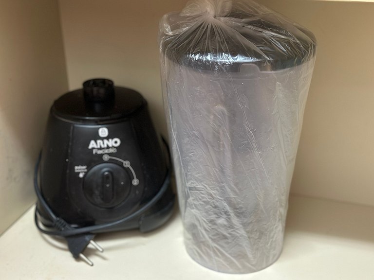 Apto completo, Wi-Fi e 1 vaga - 80m da Praia