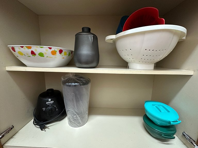 Apto completo, Wi-Fi e 1 vaga - 80m da Praia