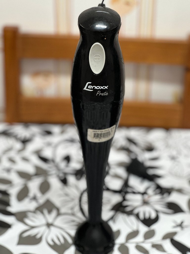 Apto completo, Wi-Fi e 1 vaga - 80m da Praia