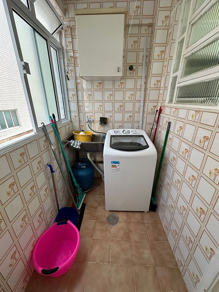 Apto completo, Wi-Fi e 1 vaga - 80m da Praia