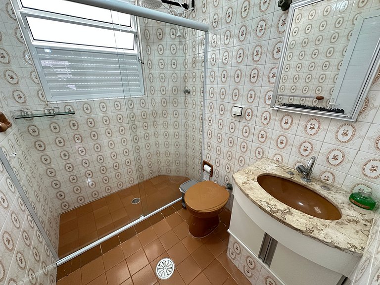 Apto completo, Wi-Fi e 1 vaga - 80m da Praia