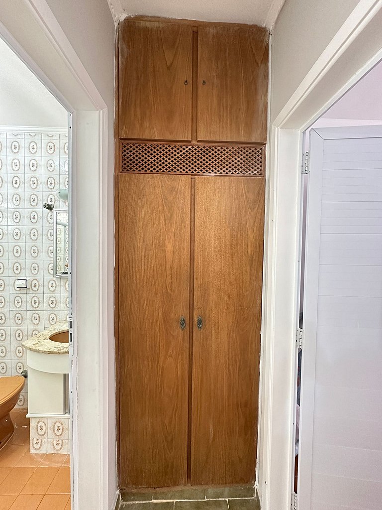 Apto completo, Wi-Fi e 1 vaga - 80m da Praia