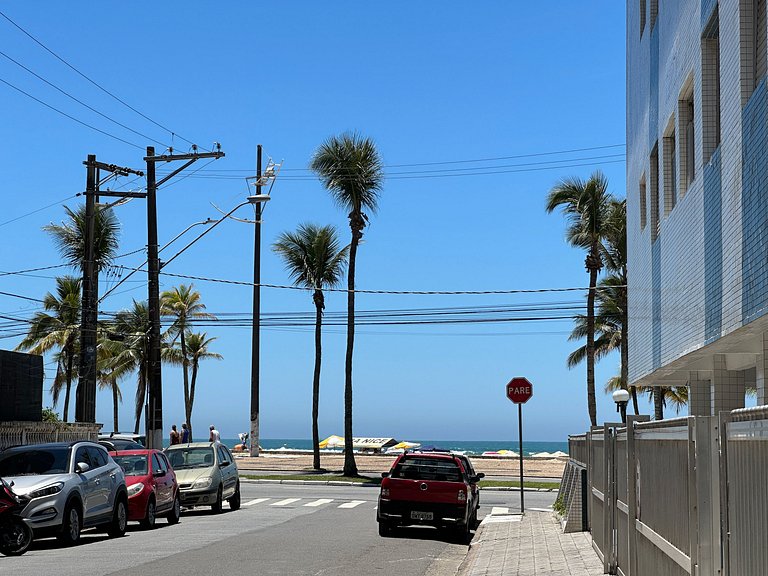 Apto completo, Wi-Fi e 1 vaga - 80m da Praia