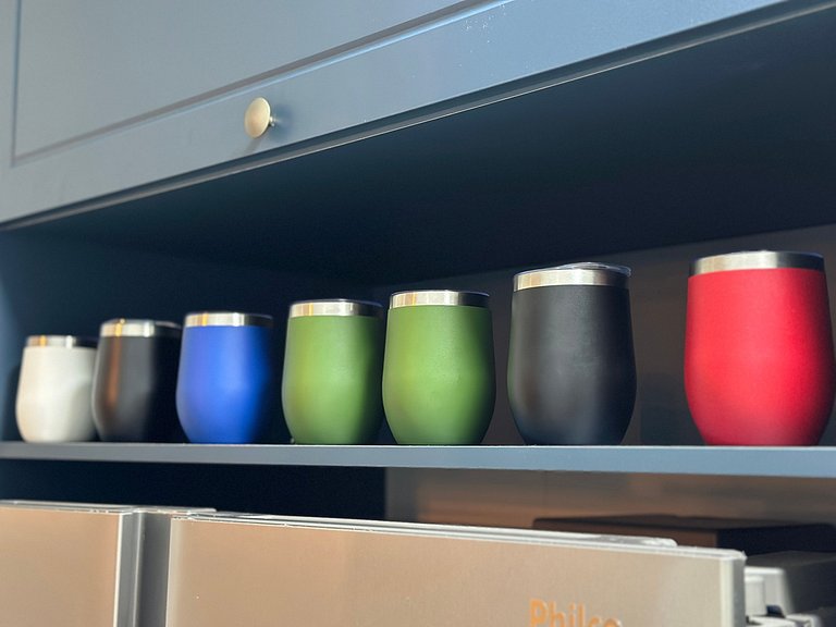 Conforto c/ Vista Mar: Apto com Ar e Garagem