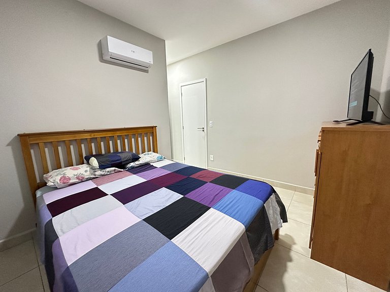 Espaçoso + Suíte + Ar + Garagem - Aviação!