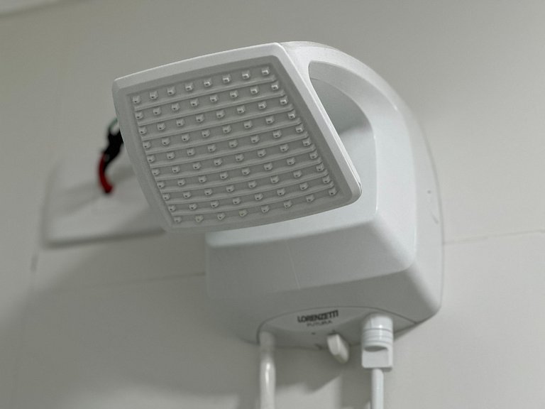 Conforto c/ Vista Mar: Apto com Ar e Garagem