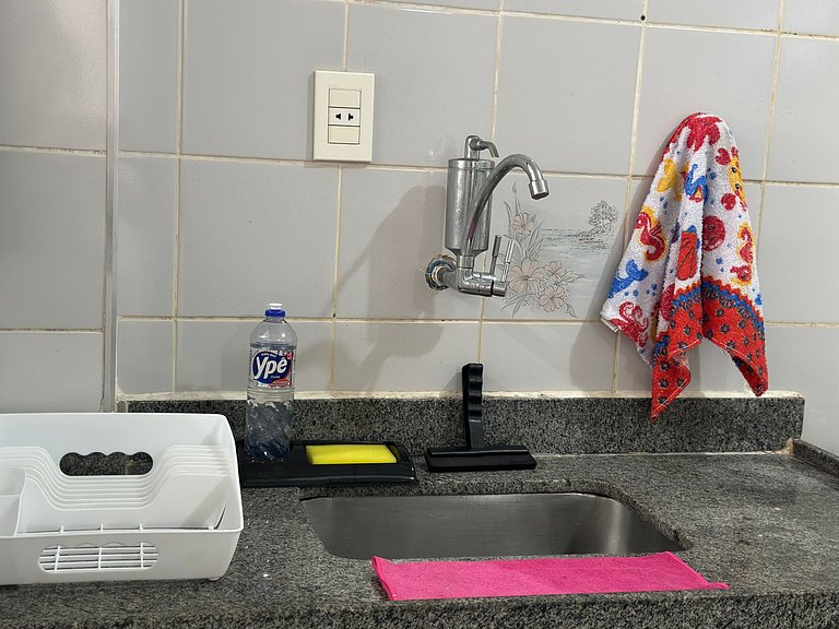 Apto no Canto do Forte Moderno c/ Wi-Fi e Elevador