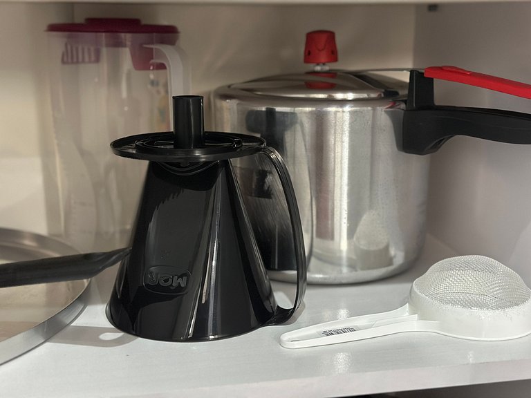 Apto no Canto do Forte Moderno c/ Wi-Fi e Elevador