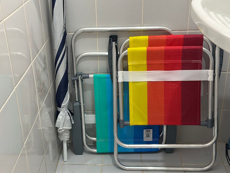 Apto no Canto do Forte Moderno c/ Wi-Fi e Elevador