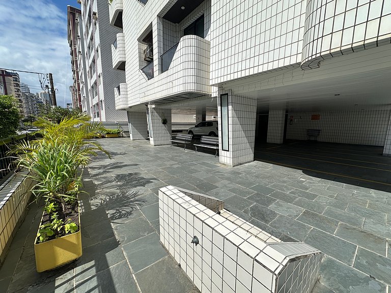 Apto no Canto do Forte Moderno c/ Wi-Fi e Elevador