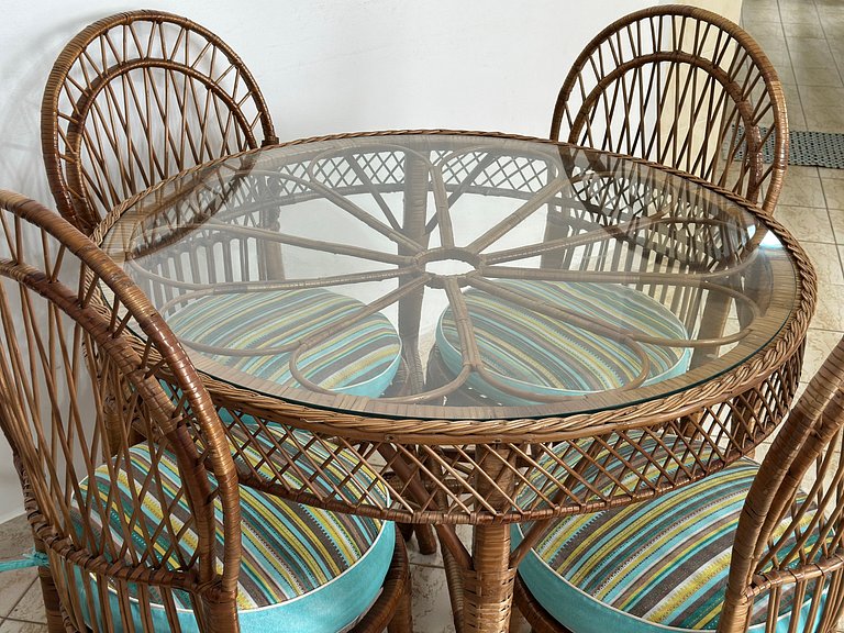 Tupi: praia a 1 min e muito conforto!