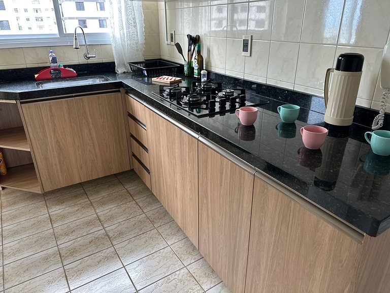 Apto Vista Mar na Tupi com 2 Quartos