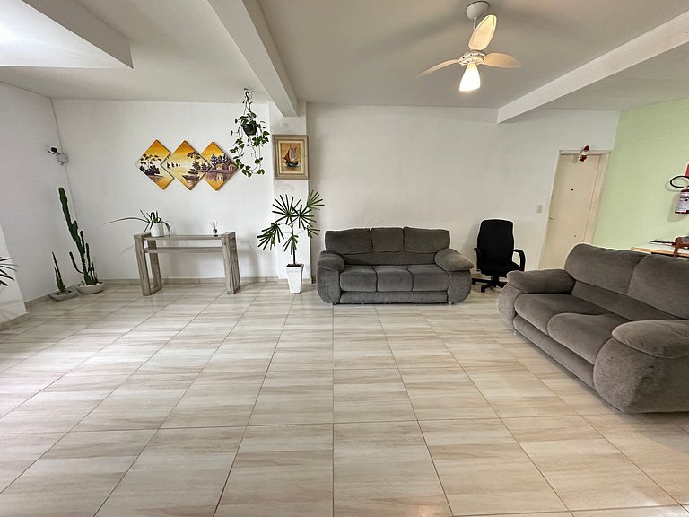 Apto Vista Mar na Tupi com 2 Quartos