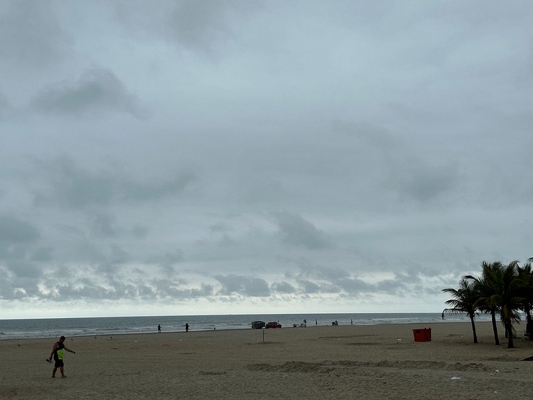 Apto Frente Mar Praia da Mirim com Vista e Wi-Fi