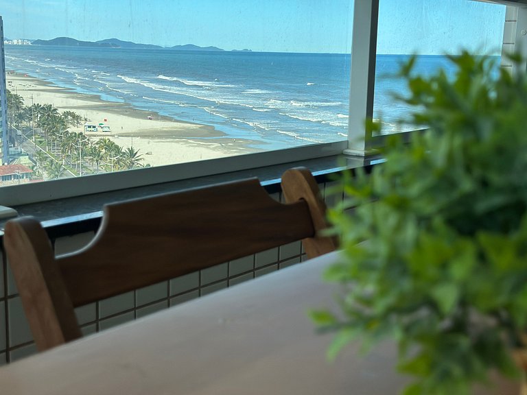 Churrasco com Vista para o Mar: Apto Moderno