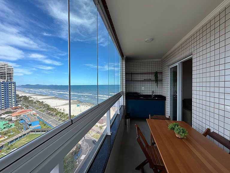 Apto Alto Padrão - Churrasqueira com Vista Mar