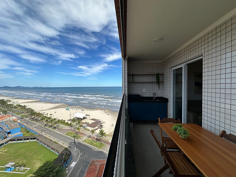 Churrasco com Vista para o Mar: Apto Moderno