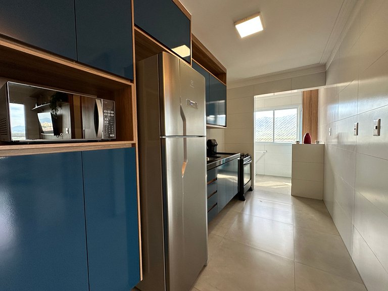 Apto Alto Padrão - Churrasqueira com Vista Mar