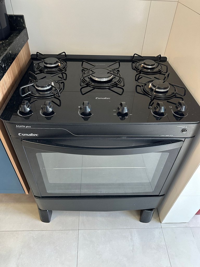 Churrasco com Vista para o Mar: Apto Moderno