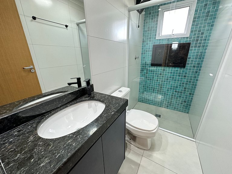 Apto Alto Padrão - Churrasqueira com Vista Mar