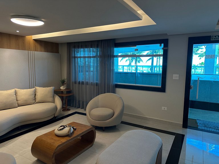 Apto Alto Padrão - Churrasqueira com Vista Mar