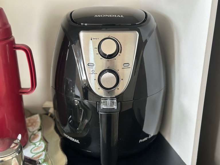 Apto decorado a 1 quadra da praia no Caiçara!