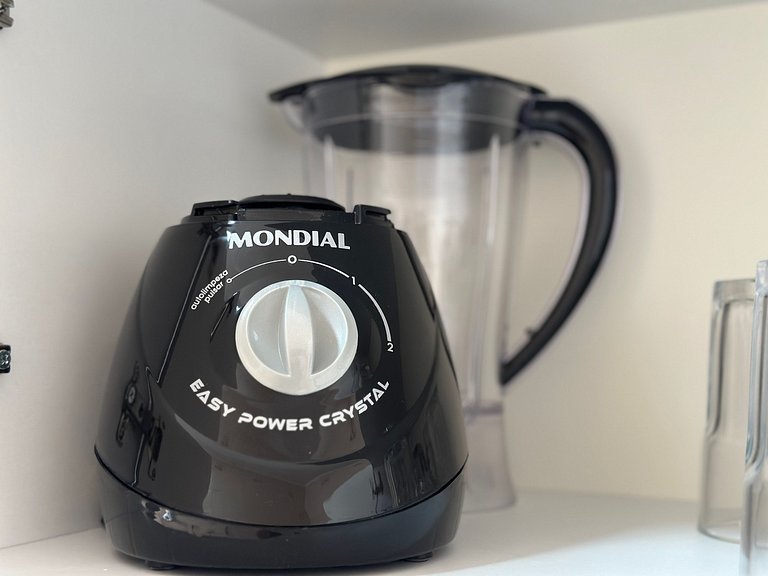 Apto decorado a 1 quadra da praia no Caiçara!